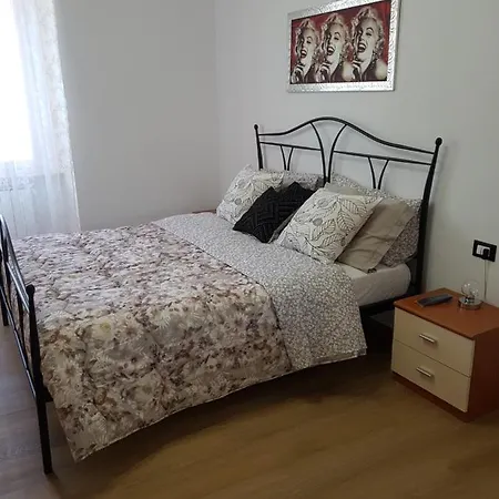 Intero Alloggio Casa Sara Διαμέρισμα *